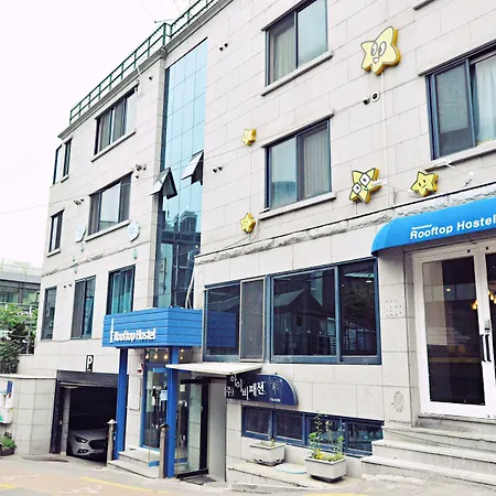 Myeongdong Rooftop Hostel-3